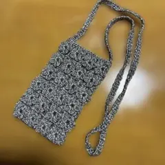 ハンドメイド　シルバー　お花のスマホショルダーバッグ　メッシュ編み