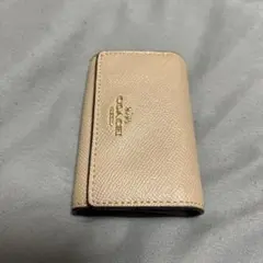 COACH ベージュ レザー キーケース
