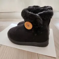 【18.0cm】黒のムートンブーツ☆ボアブーツ☆ボタンがアクセント♪