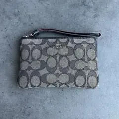 COACH シグネチャー コーナージップ リストレット　ポーチ　小物入れ