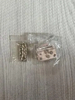 ガチャガチャ JILLSTUART ミニブローチバニティキーホルダー ピンク