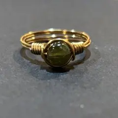 WR247G 天然石 ワイヤーリング グリーントルマリン 小粒 コイン ゴールド