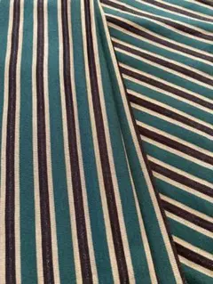 緑、茶、濃いベージュのストライプ模様の薄手ニット生地 130cm×2m