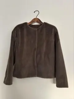 ユニクロ ノーカラージャケット ブラウン