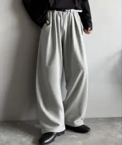 スウェットパンツ ベルトループ