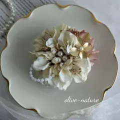 【再販】ダリアのクリームコサージュ 卒業式 入学式 セレモニー ハンドメイド