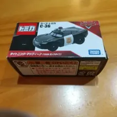 カーズトミカ C-36 ライトニング・マックイーン (TOON ポリスタイプ)