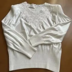 長袖シルク調ブラウス刺繍レース付き