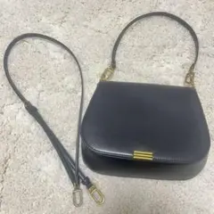 【kanana様専用】CHARLES & KEITH ブラックショルダーバッグ