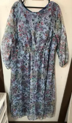 【美品】SHEIN CURVE 花柄 マキシ丈ワンピース ブルー 4XLのサムネイル