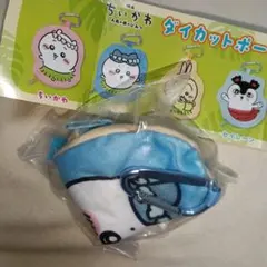 映画 ちいかわ 人魚のひみつ ダイカットポーチ ハチワレ