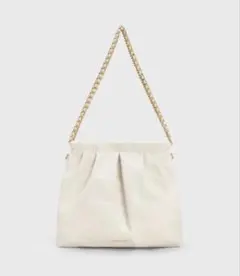 CHARLES & KEITH キルティング チェーンバッグ ホワイトのサムネイル