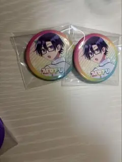 カラフルピーチ もふ 缶バッジ ４個