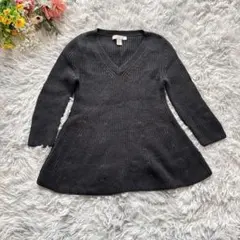 バナナリパブリック　Vネックリブニット　【XS】　ブラック　裾フレア　七分袖