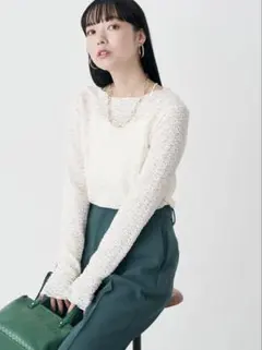 アースミュージック&エコロジー フラワーレースシャーリングプルオーバー