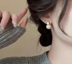 ホワイトパール ゴールドピアス