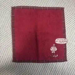 ムーミン　ミー　刺繍 赤いタオル