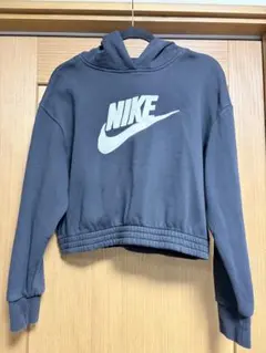 Nike ブラック クロップドスウェット