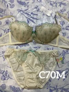 Item thumbnail for item 302ed110-bc50-41a0-8da3-650880896d51