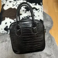 ブラック クロコダイル風　スクエア　ハンドバッグ