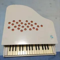 KAWAI　ミニピアノ　中古品のサムネイル