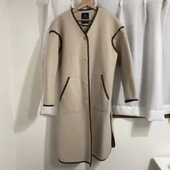 ベージュ ボタン付き ロングコート w closet