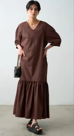 Loungedress サテンティアードキャミワンピース ブラック - メルカリ