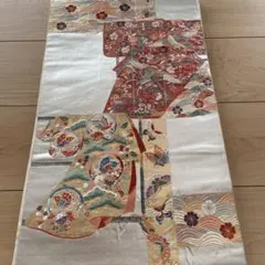 伝統的な絹製袋帯 花柄 鳥刺繍