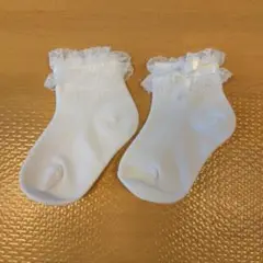 ホワイト フリル ベビー靴下　　 　約10cm