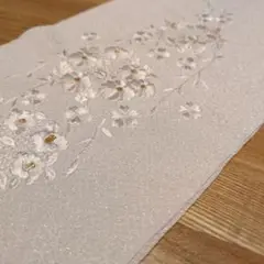 ホワイト 花柄刺繍 半襟