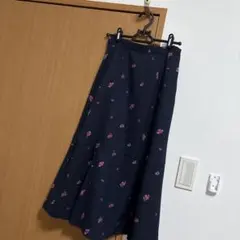 ビーラディエンス　スカート　ネイビー　ぶどう柄