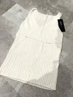 アズールバイマウジー♡リブニットトップス　Vネック ノースリーブ　タンク