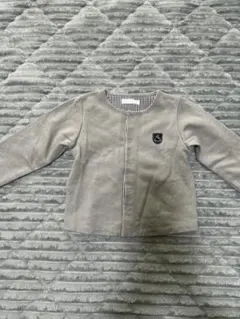 グレー カーディガン　フィヨデュべべルダクション