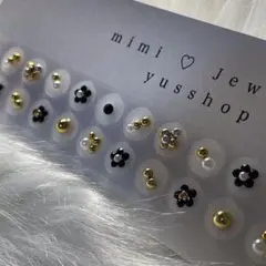 M63♡耳つぼジュエリー 金銀丸スタッズ 黒 お花 カメリア 上品 大人可愛い