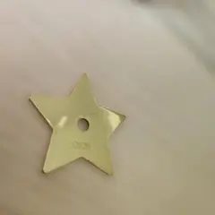 Dior スターチャーム ゴールドカラー