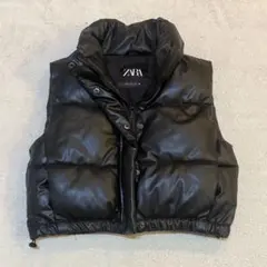 ザラ　ZARA ダウンベスト ブラック XS レディース ショート丈 防寒 人気