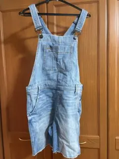 Gap デニムサロペット ショートパンツ Sサイズのサムネイル