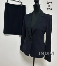 美品ほぼ新品INDIVI⭐︎ブラックストライプ スカートセットアップ上下