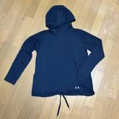 Under Armour フード付きブラックトップス Lサイズ