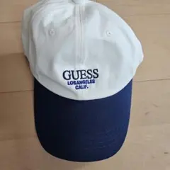 GUESS アイボリー ネイビー キャップのサムネイル