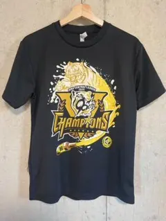 阪神タイガース 2025 優勝記念 ビールかけTシャツ 黒 Sサイズのサムネイル