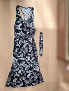 ペイズリー柄バックオープンパンツワンピース