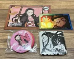 鬼滅の刃／竈門禰豆子／カード2枚＋缶バッジ2点セット