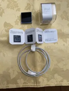 iPod nano6世代8GBシルバー5バッテリー交換済、usb有り、外装換装品 iPod nano 5世代 16GB パープル バッテリー交換済 ケース付き - メルカリ