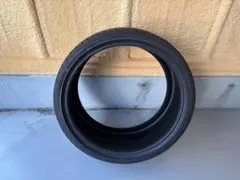 中古タイヤ!305/30ZR28!!1本 - メルカリ