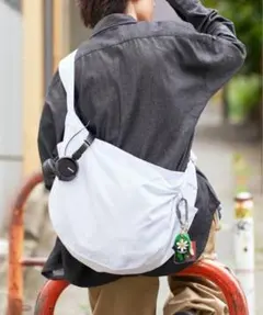 Item thumbnail for item 47066269-64ee-4902-b49b-eed18b944feb