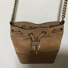 GUESS ブラウン スエード ショルダーバッグ