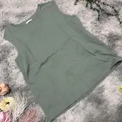 【GU】スムーススリーブレスT ノースリーブカットソー　(M)