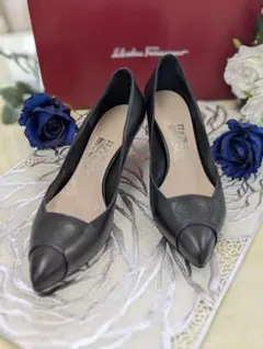 ブラックパンプス