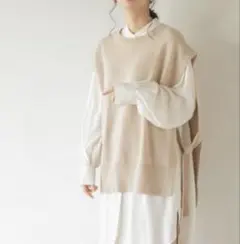 LOWRYS FARM ニットベスト サイドリボン付き ベージュ